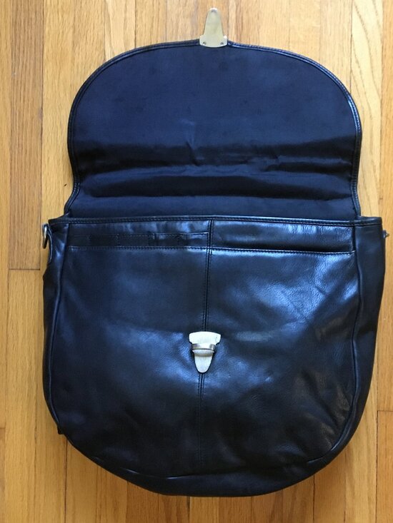 Vintage  HOBO black leather crossbody/backpack main image 10